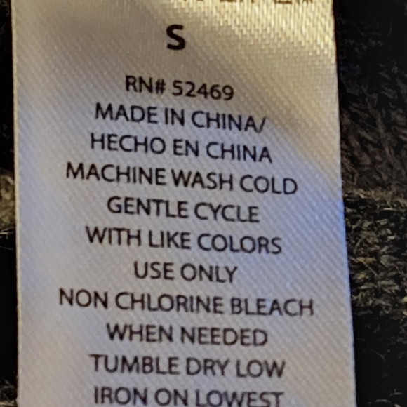 Pet sweater size small by Vibrant Life - Picture 2 of 11